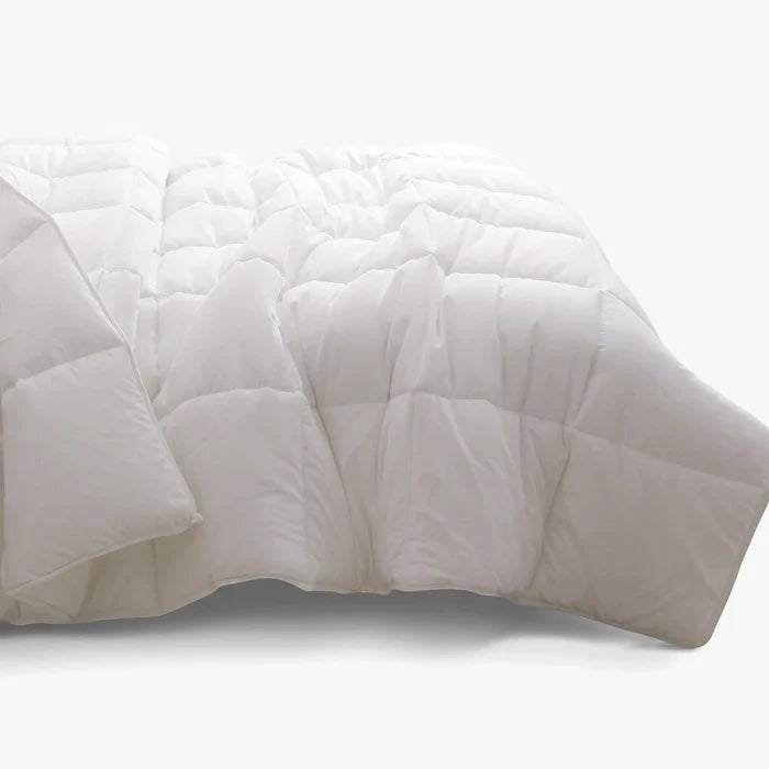White Cotton Co Hotel Collection Luxury Micro Fibre Super King Duvet Inner, soft and fluffy.