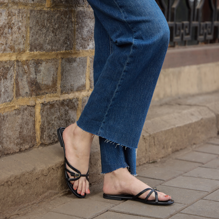 CrossLine Black Flats