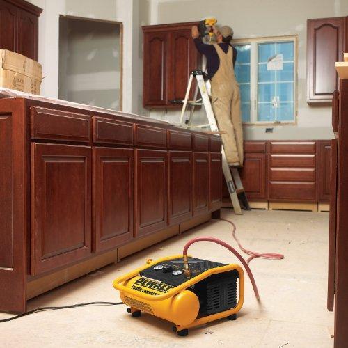 DEWALT Air Compressor, 135-PSI Max, 1 Gallon (D55140)