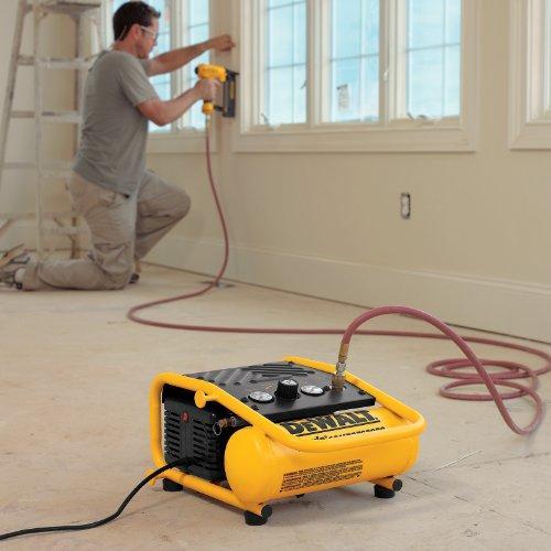 DEWALT Air Compressor, 135-PSI Max, 1 Gallon (D55140)
