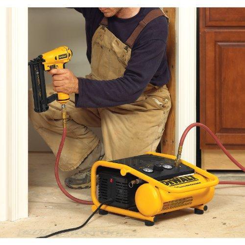 DEWALT Air Compressor, 135-PSI Max, 1 Gallon (D55140)