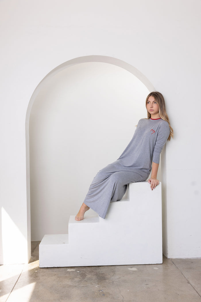 Gray long-sleeve heart lounge nightgown, loose fit with wide-leg pants