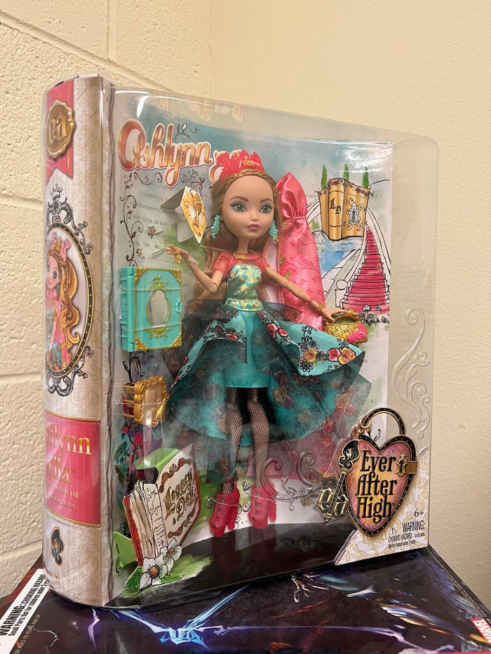 Ever After High Legacy Day ASHLYNN ELLA Doll NEW