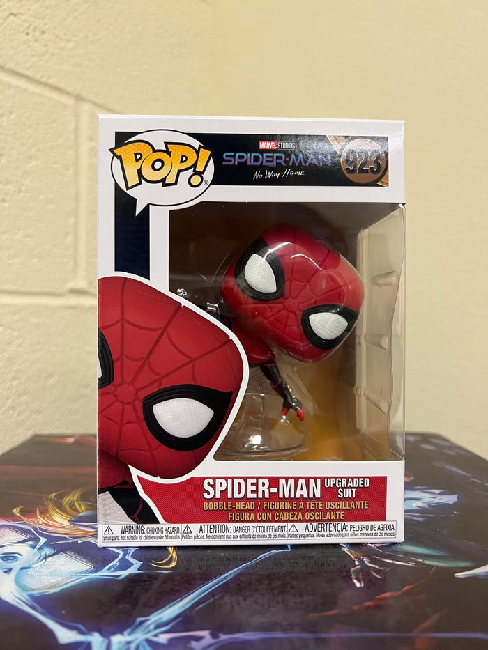 Funko POP! Marvel: Spider-Man SPIDER-MAN Upgraded Suit Figure #923 w/ Protector