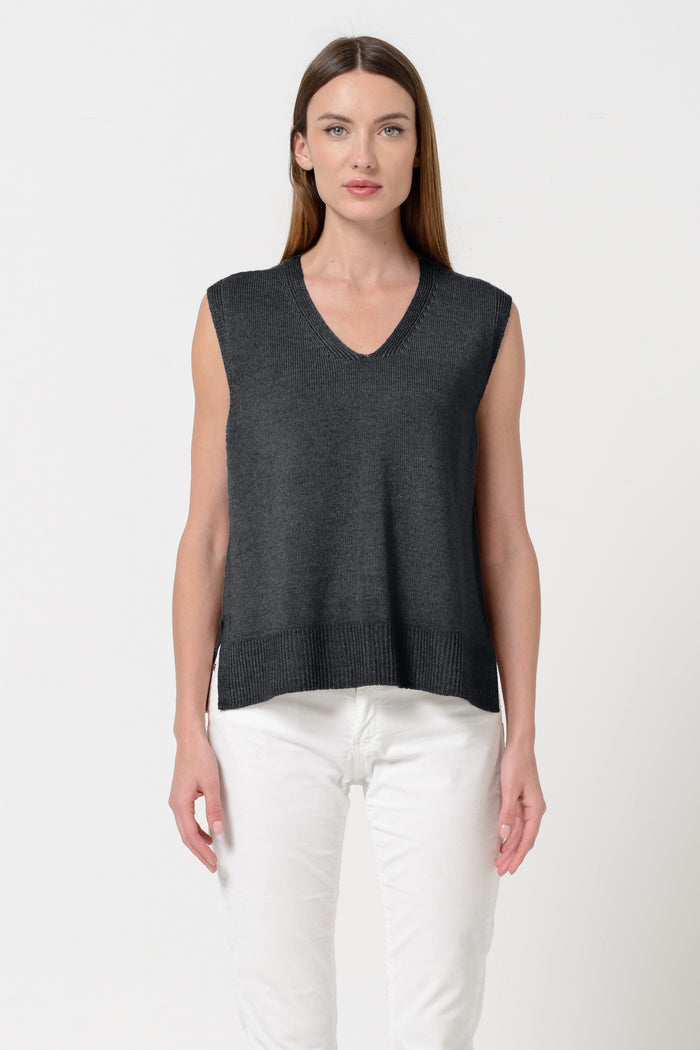 Lorna - Basalt
