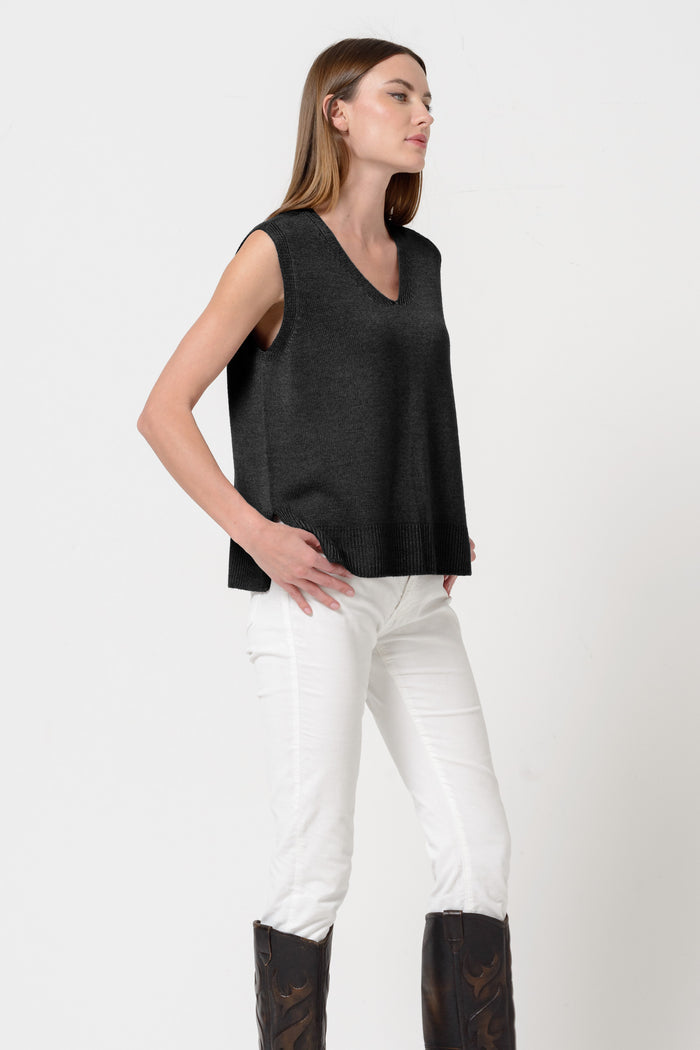 Lorna - Basalt
