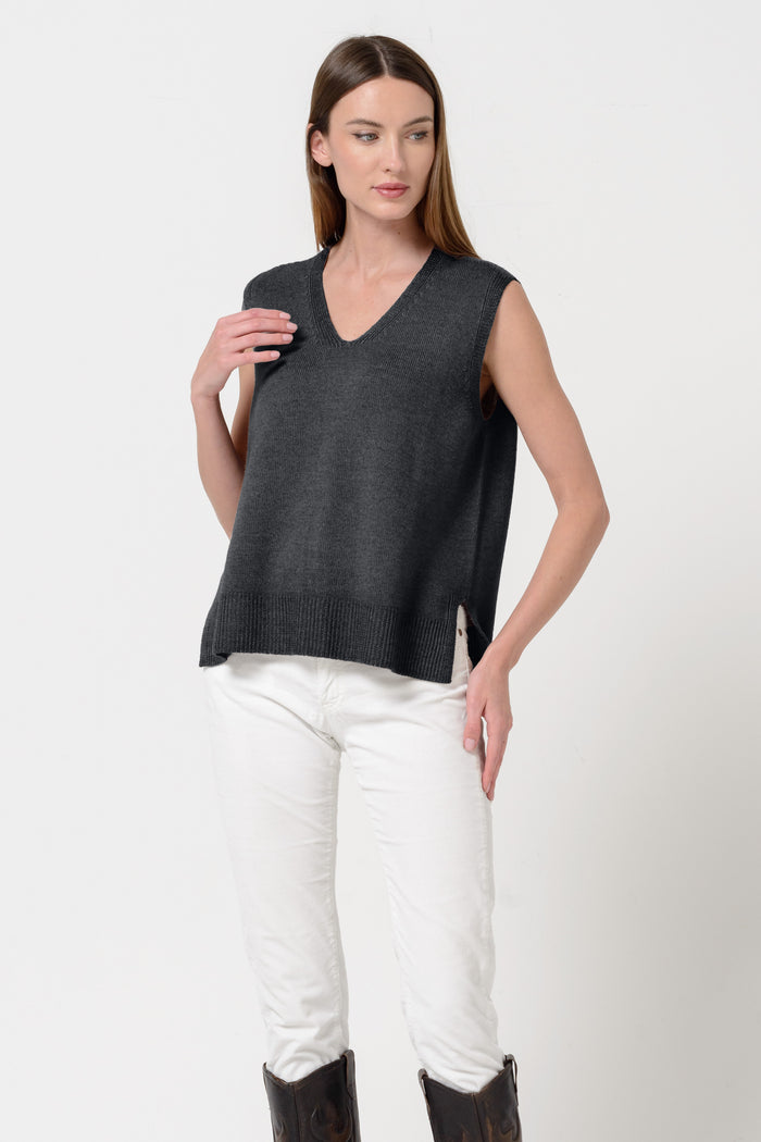 Lorna - Basalt