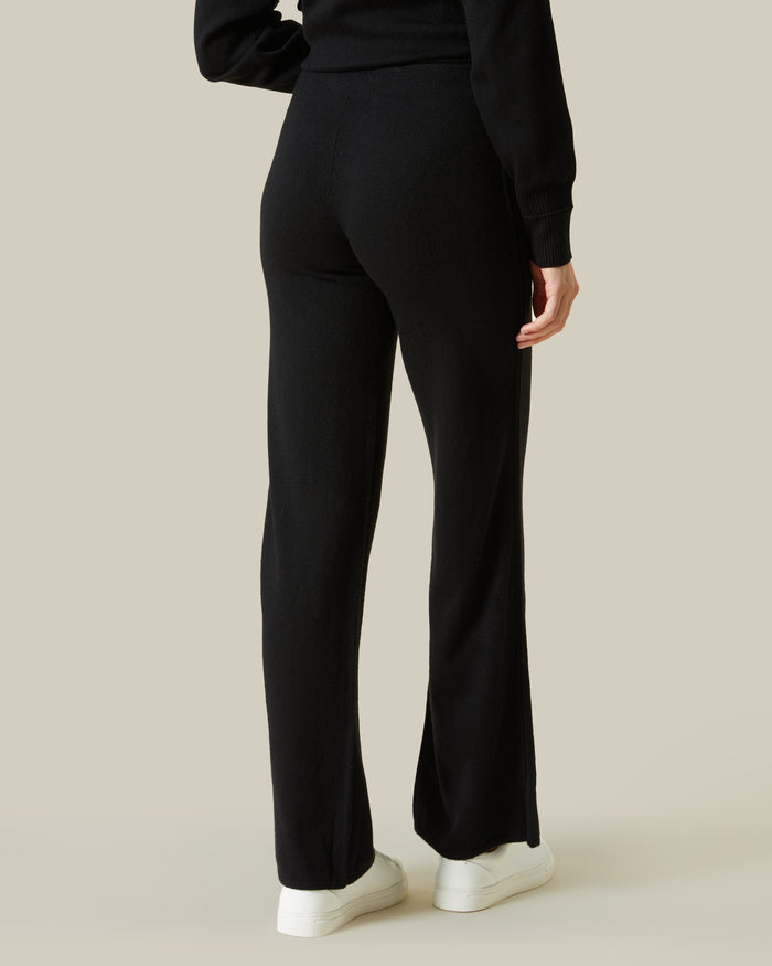 Monochrome Knitted Coordinates