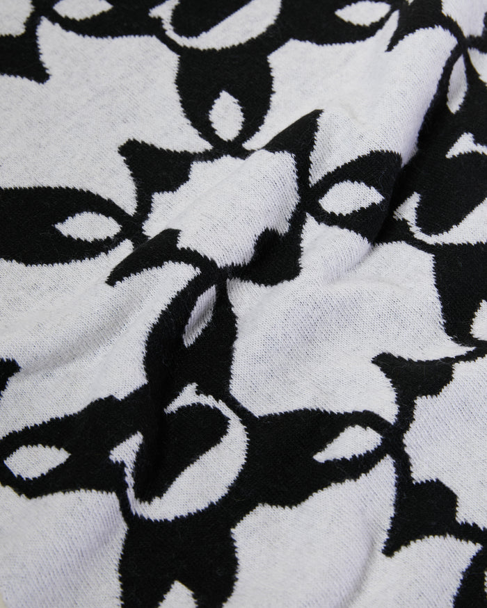 Monochrome Knitted Scarf