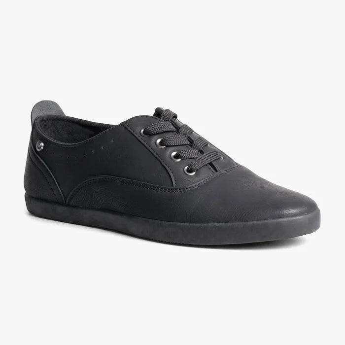 A single black Pierre Cardin Womens Cezanne 1 sneaker, featuring a smooth finish, black laces, and silver eyelets, captured
