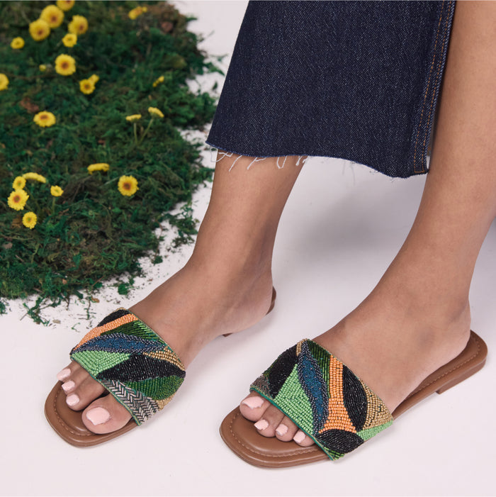 Rainforest Tan Flat