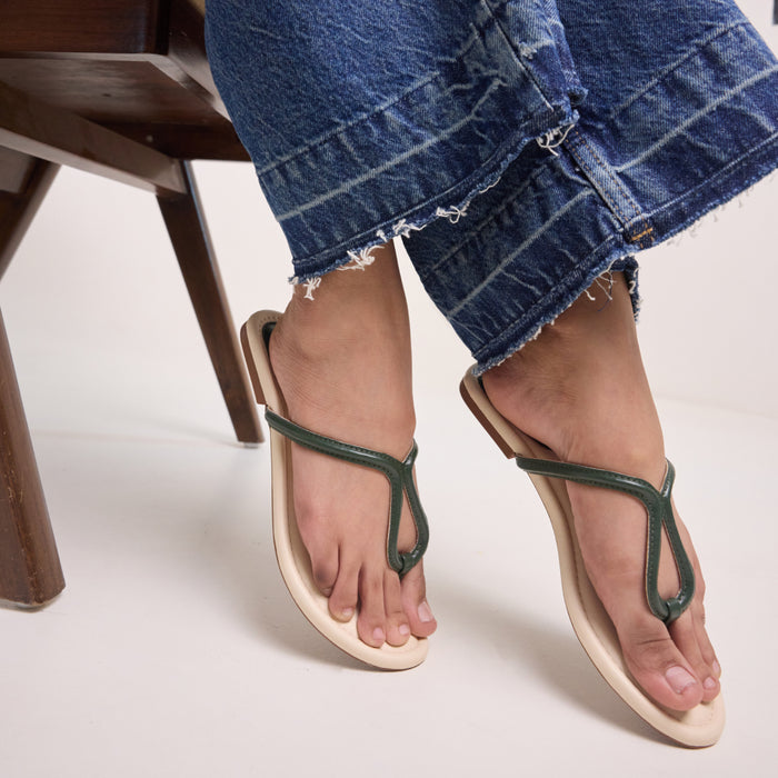 Spiral Thong Green Flat