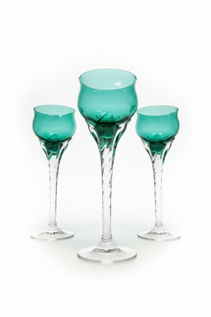 cole up Vintage Empoli-style emerald green tulip cordial glass with clear stem