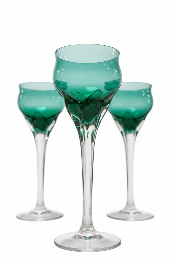 bottom view Vintage Empoli-style emerald green tulip cordial glass with clear stem