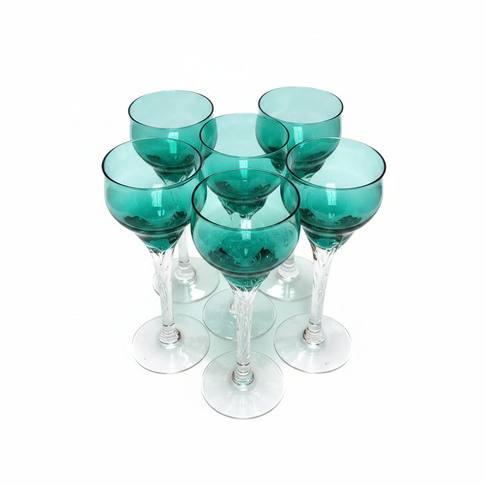 top view Vintage Empoli-style emerald green tulip cordial glass with clear stem