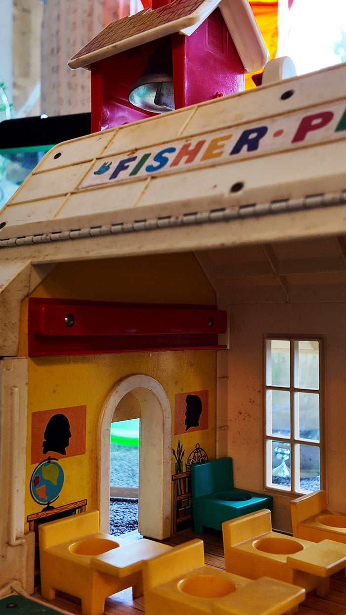 Vintage Fisher Price Play Family School House #923 Little People School Toy Complete Classroom