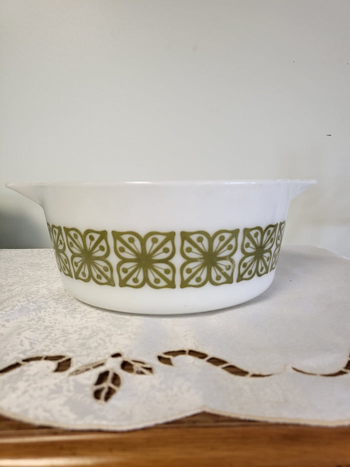 Vintage Pyrex 474-B Verde Floral Cinderella Casserole Dish 1.5 Qt Green White Milk Glass